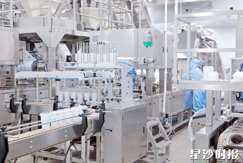 长沙寒江雪食品有限公司分装车间。均为柳峥 摄