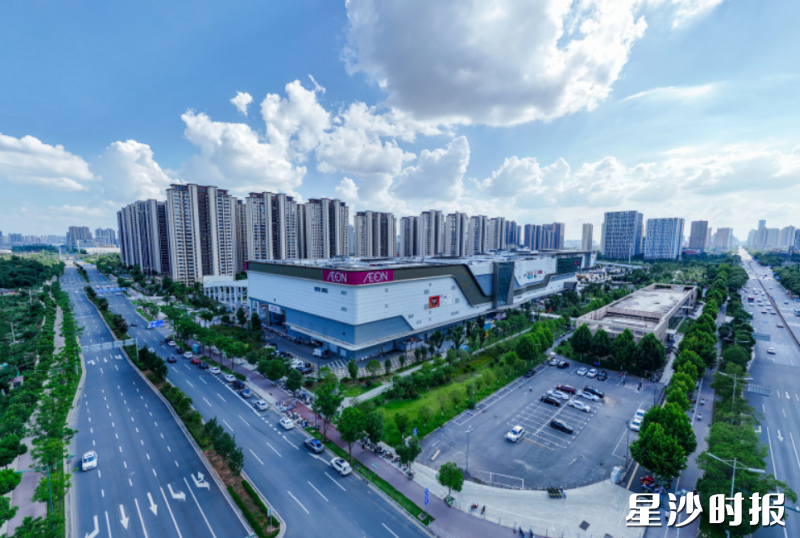 图为星沙城区的蓝天白云。均为章帝 摄 图为星沙城区的蓝天白云。均为章帝 摄