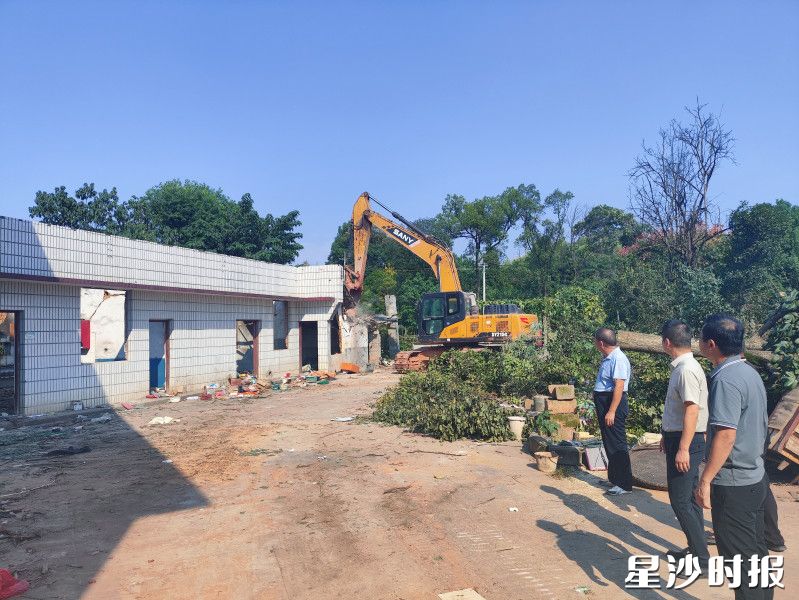 长沙县2025年第四十四批次建设项目征拆现场。 黄兴镇供图 长沙县2025年第四十四批次建设项目征拆现场。 黄兴镇供图