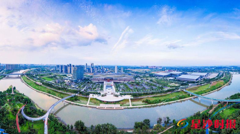 　　今年以来，黄兴镇统筹抓好环境管理和污染防治工作，以高品质生态环保支撑高质量发展，为地区保持良好的生态环境发挥“黄兴力量”。　　黄兴镇供图