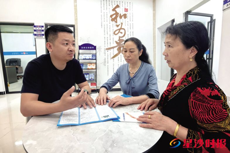 　　在长沙县，各司法所普遍建立“1+N”多元调解机制，整合派出所、律所、网格员、志愿者等资源，形成矛盾纠纷联调联处网络，实现“小事不出村、大事不出镇”。长沙县司法局供图