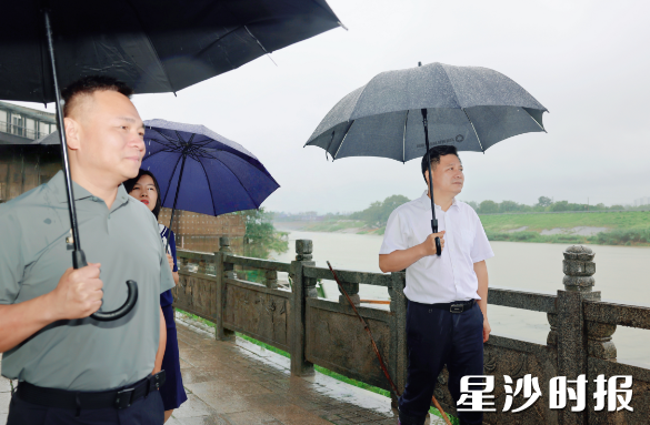 督导现场。叶尹浩 摄