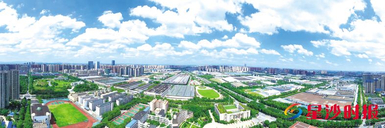 　　长沙经开区航拍图。舒展 摄