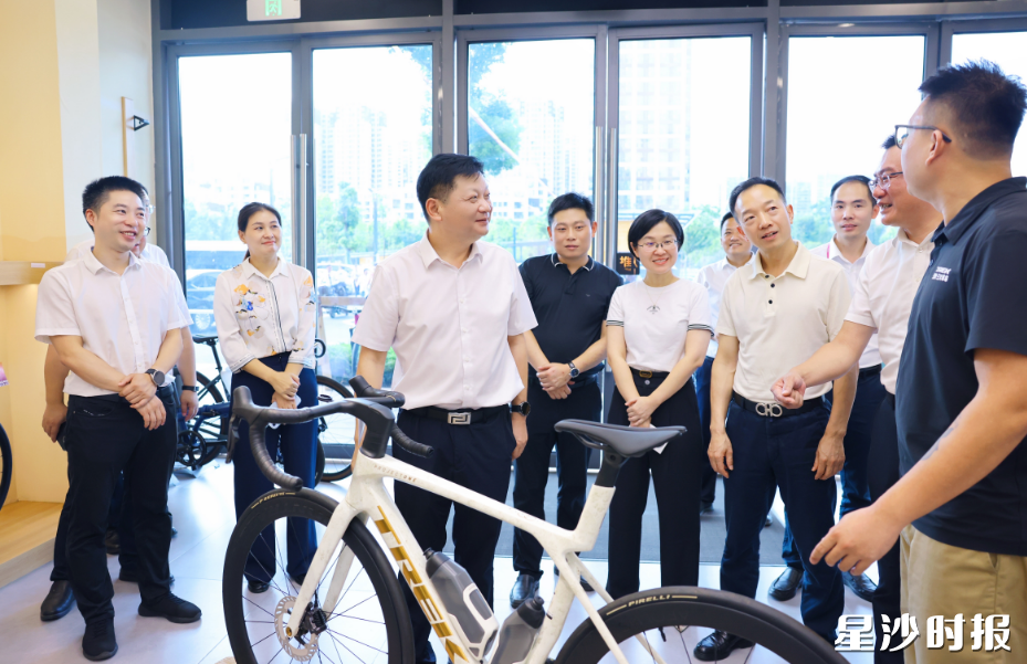 付旭明在永旺梦乐城（星沙店），调研零售业发展、首店经济。
