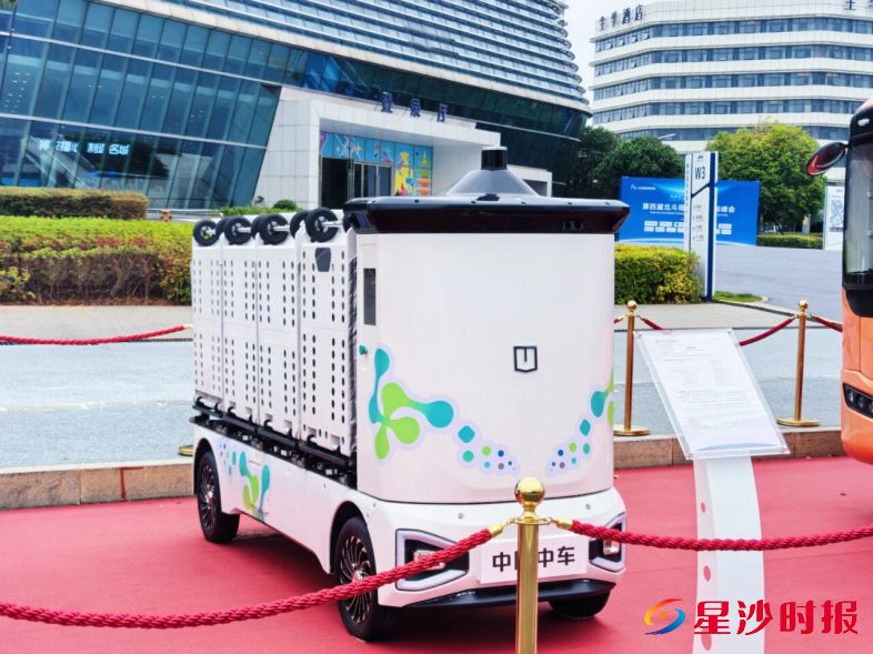 　　目前，行深智能无人车已在全国 300 余城实现落地运营。企业供图