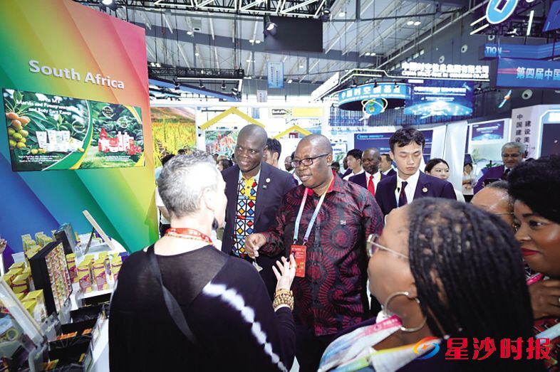　　第四届中国-非洲经贸博览会上，南非Toni Glass品牌路易波士茶受到广泛关注。　　企业供图