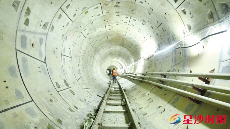 　　隧道全长629.67米，其中盾构段542.58米，采用土压平衡盾构机下穿方式穿越浏阳河。胡宇韬 摄