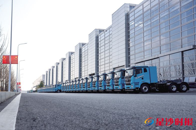 　　三一重卡、蓝思科技等企业齐聚黄花镇。黄花镇供图