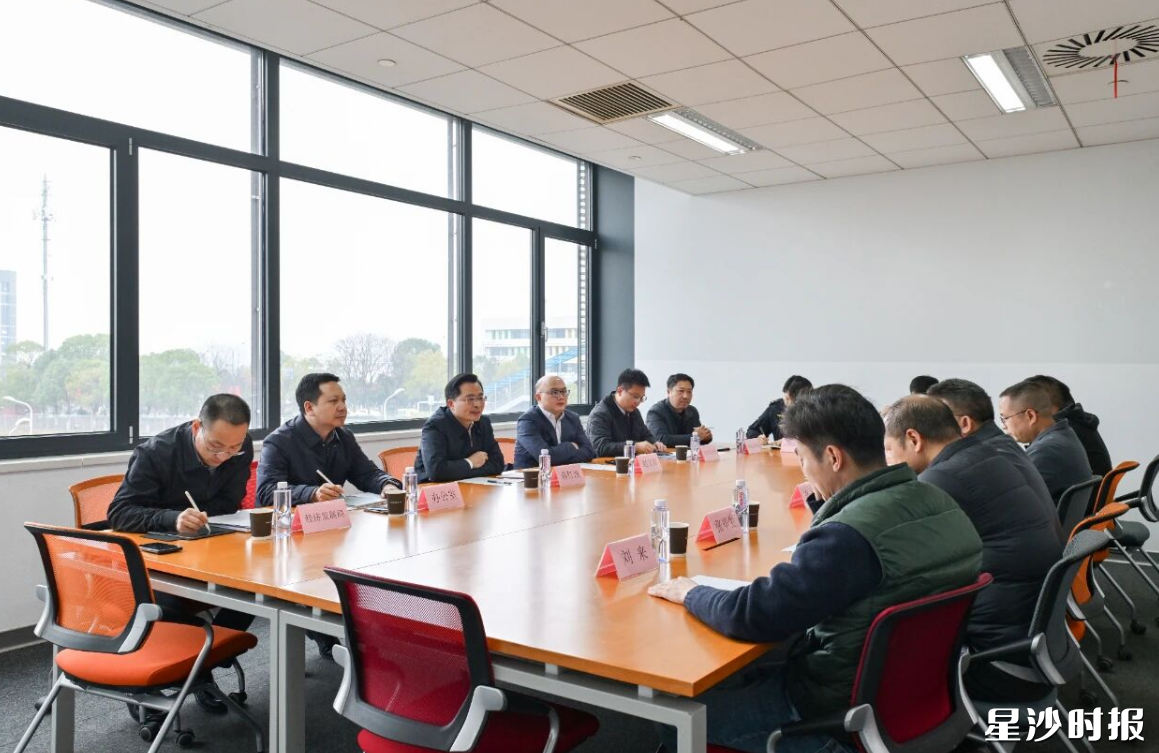 蒋红波在博世汽车部件（长沙）有限公司开展座谈交流。均为刘思源 摄