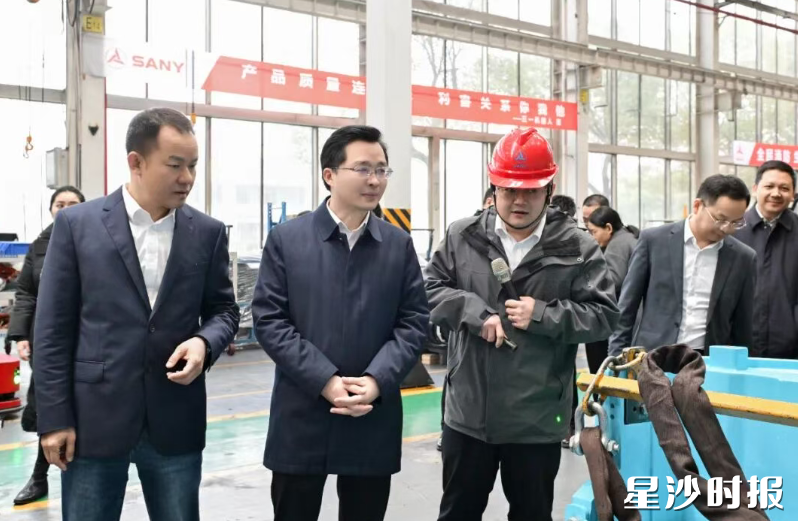 蒋红波在三一机器人（长沙）有限公司走访调研。