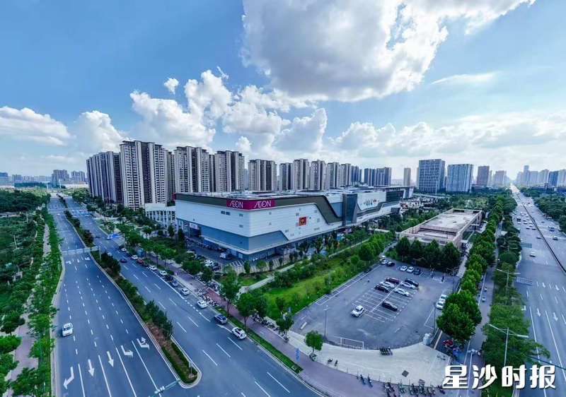 长沙县开元路与东十路交会处。 长沙县开元路与东十路交会处。