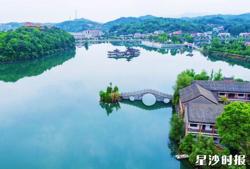 江背镇印山村天玺湖美景如画。江背镇供图